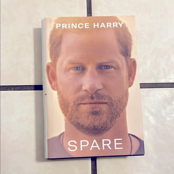 Prince Harry 'Spare' Hardcover Book - Picture 1 of 2